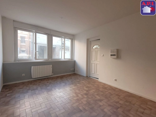 Image d'un appartement 1 pièce 28 m² à 387€ à laroque-d'olmes (09600)