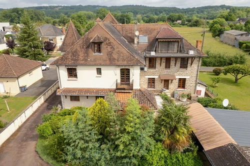 Image d'un appartement 8 pièces 177 m² à 330000€ à terrasson-lavilledieu (24120)
