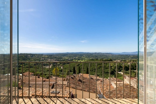 Image d'un appartement 4 pièces 193 m² à 695000€ à châteauneuf-grasse (06740)