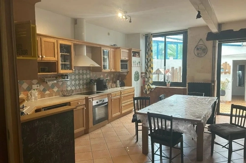 Image d'un maison 8 pièces 210 m² à 336000€ à saint-jean-d'angély (17400)