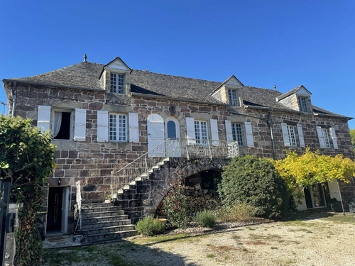 Image d'un maison 10 pièces 368 m² à 693000€ à donzenac (19270)