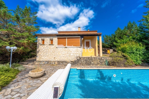 Image d'un maison 7 pièces 154 m² à 315000€ à courry (30500)