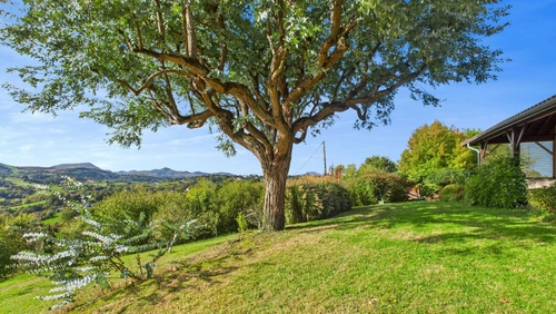 Image d'un maison 6 pièces 199 m² à 650000€ à hasparren (64240)
