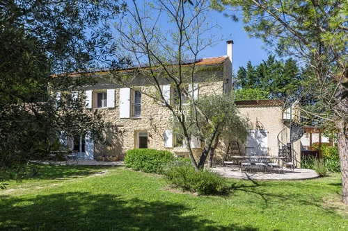 Image d'un maison 14 pièces 372 m² à 1460000€ à l'isle-sur-la-sorgue (84800)