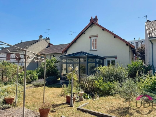 Image d'un maison 4 pièces 174 m² à 181900€ à montluçon (03100)