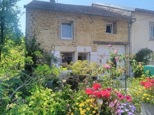 Image d'un maison 4 pièces 166 m² à 75000€ à pierrecourt (70600)