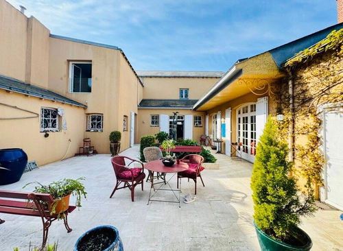 Image d'un maison 8 pièces 280 m² à 688000€ à la roche-sur-yon (85000)