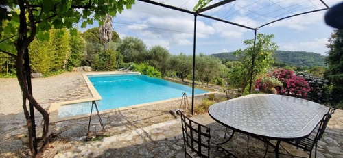 Image d'un maison meublée 4 pièces 104 m² à 2791€ à grasse (06130)
