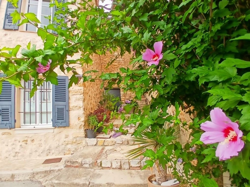 Image d'un appartement 2 pièces 35 m² à 170000€ à châteauneuf-grasse (06740)