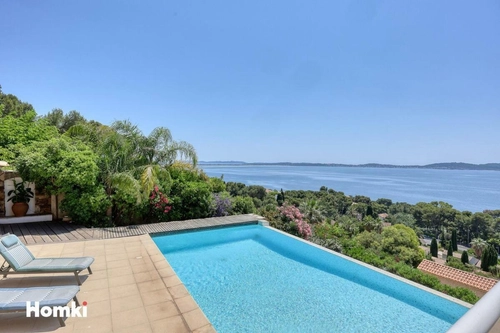 Image d'un maison 7 pièces 200 m² à 2500000€ à carqueiranne (83320)
