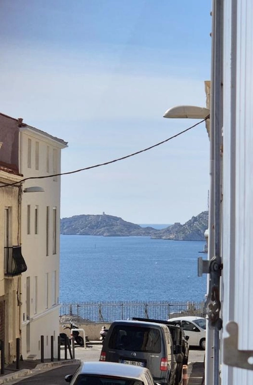Image d'un appartement 3 pièces 60 m² à 250000€ à marseille 7ème (13007)