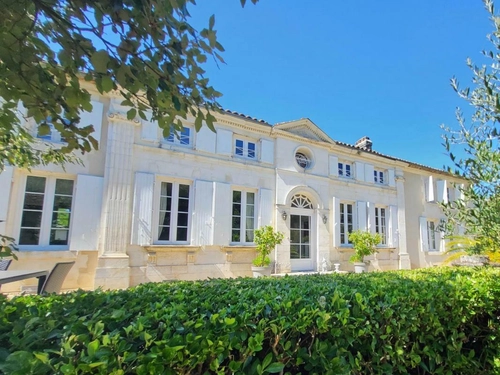Image d'un maison 11 pièces 248 m² à 690000€ à cognac (16100)