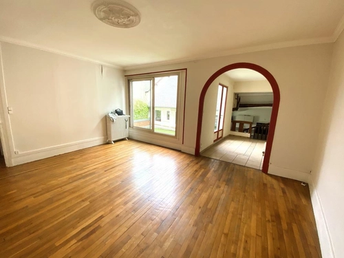 Image d'un appartement 5 pièces 138 m² à 1049€ à bourges (18000)