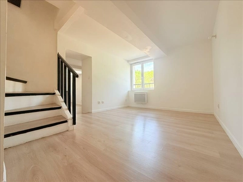 Image d'un maison 5 pièces 90 m² à 980€ à le luc (83340)