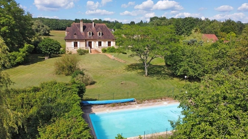 Image d'un maison 5 pièces 175 m² à 390000€ à le bugue (24260)