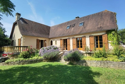 Image d'un maison 7 pièces 217 m² à 386900€ à excideuil (24160)