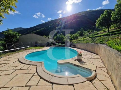 Image d'un maison 5 pièces 114 m² à 240000€ à nyons (26110)