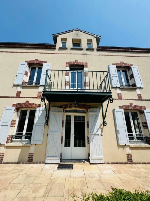 Image d'un maison 8 pièces 186 m² à 468000€ à chartres (28000)