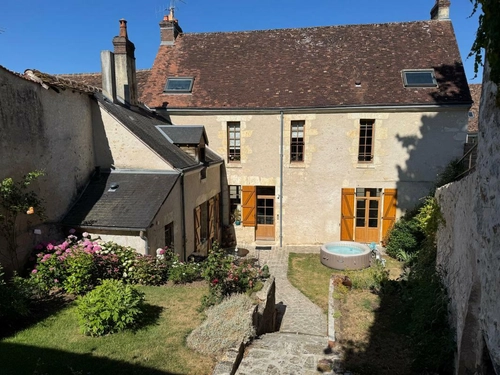 Image d'un maison 6 pièces 208 m² à 380000€ à nogent-le-rotrou (28400)