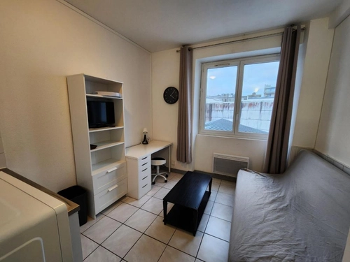 Image d'un studio meublé 14 m² à 360€ à brest (29200)