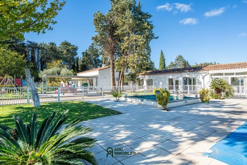 Image d'un maison 14 pièces 375 m² à 758000€ à uzès (30700)