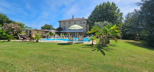 Image d'un maison 8 pièces 408 m² à 749000€ à châteauneuf-de-galaure (26330)