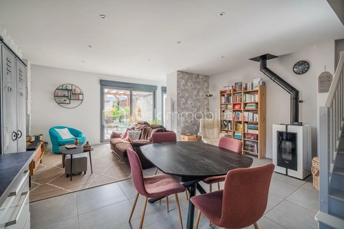 Image d'un maison 5 pièces 120 m² à 385000€ à vif (38450)