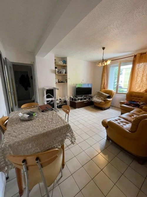Image d'un appartement 4 pièces 63 m² à 65000€ à roanne (42300)