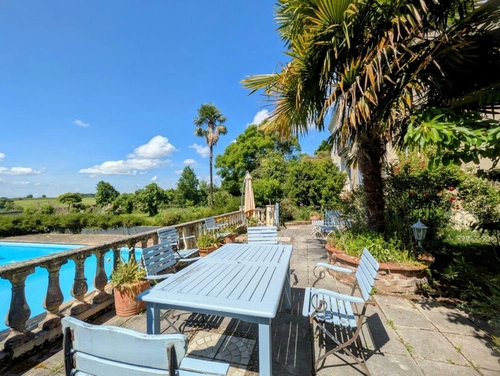 Image d'un maison 8 pièces 219 m² à 572000€ à miélan (32170)