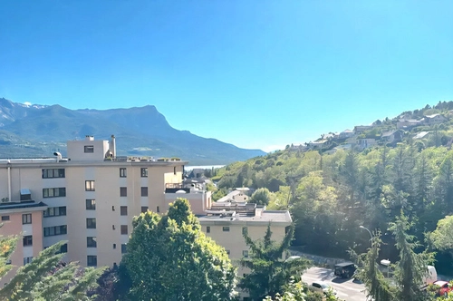 Image d'un appartement 3 pièces 46 m² à 178000€ à embrun (05200)