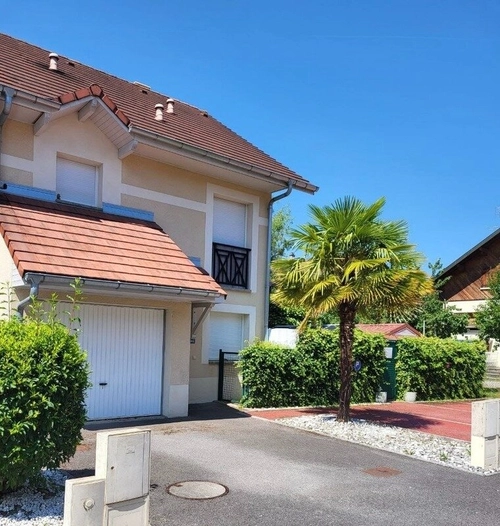 Image d'un maison meublée 4 pièces 80 m² à 1792€ à saint-pierre-en-faucigny (74800)