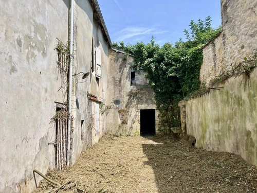 Image d'un maison 7 pièces 242 m² à 210000€ à marans (49500)