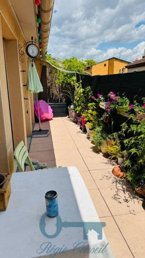 Image d'un appartement 4 pièces 89 m² à 1305€ à saint-genis-laval (69230)