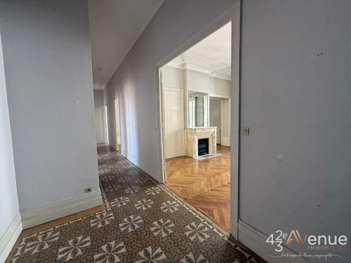 Image d'un appartement 5 pièces 141 m² à 199000€ à saint-étienne (42100)