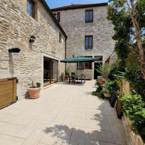 Image d'un maison 10 pièces 290 m² à 300000€ à saffres (21350)