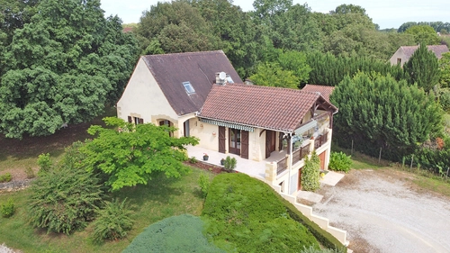 Image d'un maison 5 pièces 131 m² à 250000€ à saint-crépin-et-carlucet (24590)