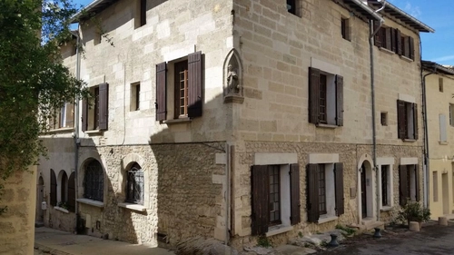 Image d'un appartement 3 pièces 85 m² à 200000€ à villeneuve-lès-avignon (30400)