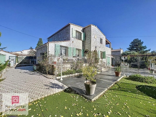 Image d'un maison 7 pièces 158 m² à 458000€ à rians (83560)