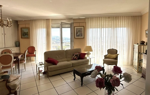Image d'un appartement 5 pièces 117 m² à 180000€ à saint-étienne (42100)