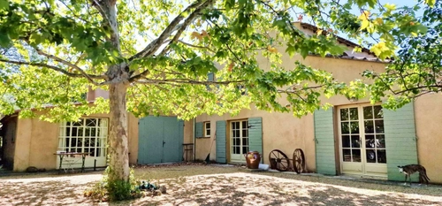 Image d'un maison 11 pièces 355 m² à 954000€ à le muy (83490)