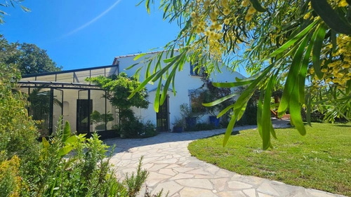 Image d'un maison 6 pièces 196 m² à 980000€ à fréjus (83600)