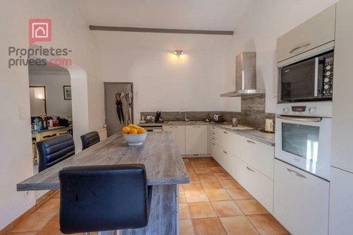 Image d'un maison 7 pièces 160 m² à 520000€ à venasque (84210)