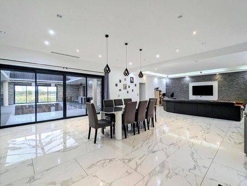 Image d'un maison 6 pièces 332 m² à 450000€ à mondavezan (31220)