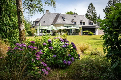 Image d'un maison 18 pièces 900 m² à 2288000€ à laval (38190)