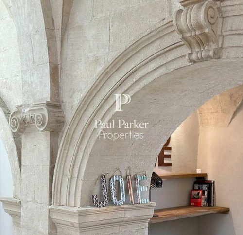 Image d'un appartement 4 pièces 140 m² à 790000€ à saint-rémy-de-provence (13210)