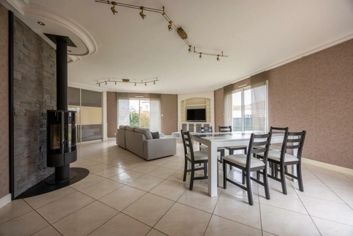Image d'un maison meublée 5 pièces 138 m² à 1670€ à vertou (44120)