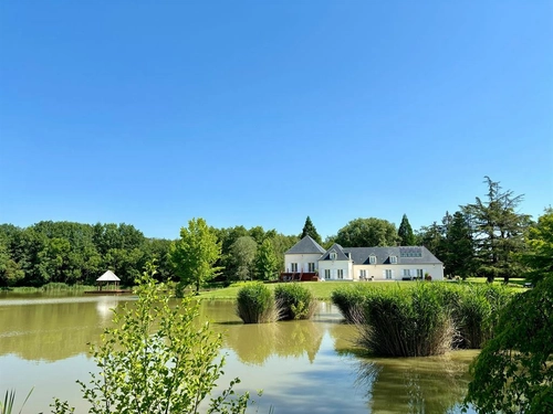 Image d'un maison 16 pièces 640 m² à 1500000€ à loches (37600)