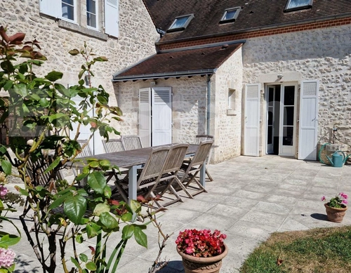 Image d'un maison 10 pièces 254 m² à 577500€ à saint-hilaire-saint-mesmin (45160)