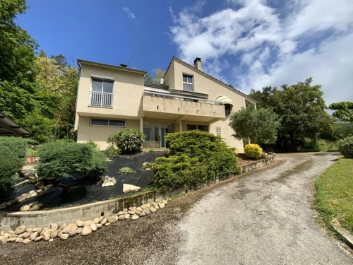 Image d'un maison 6 pièces 155 m² à 436800€ à saint-céré (46400)