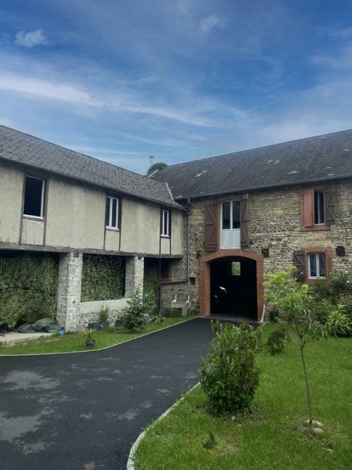 Image d'un maison 12 pièces 368 m² à 592000€ à oloron-sainte-marie (64400)